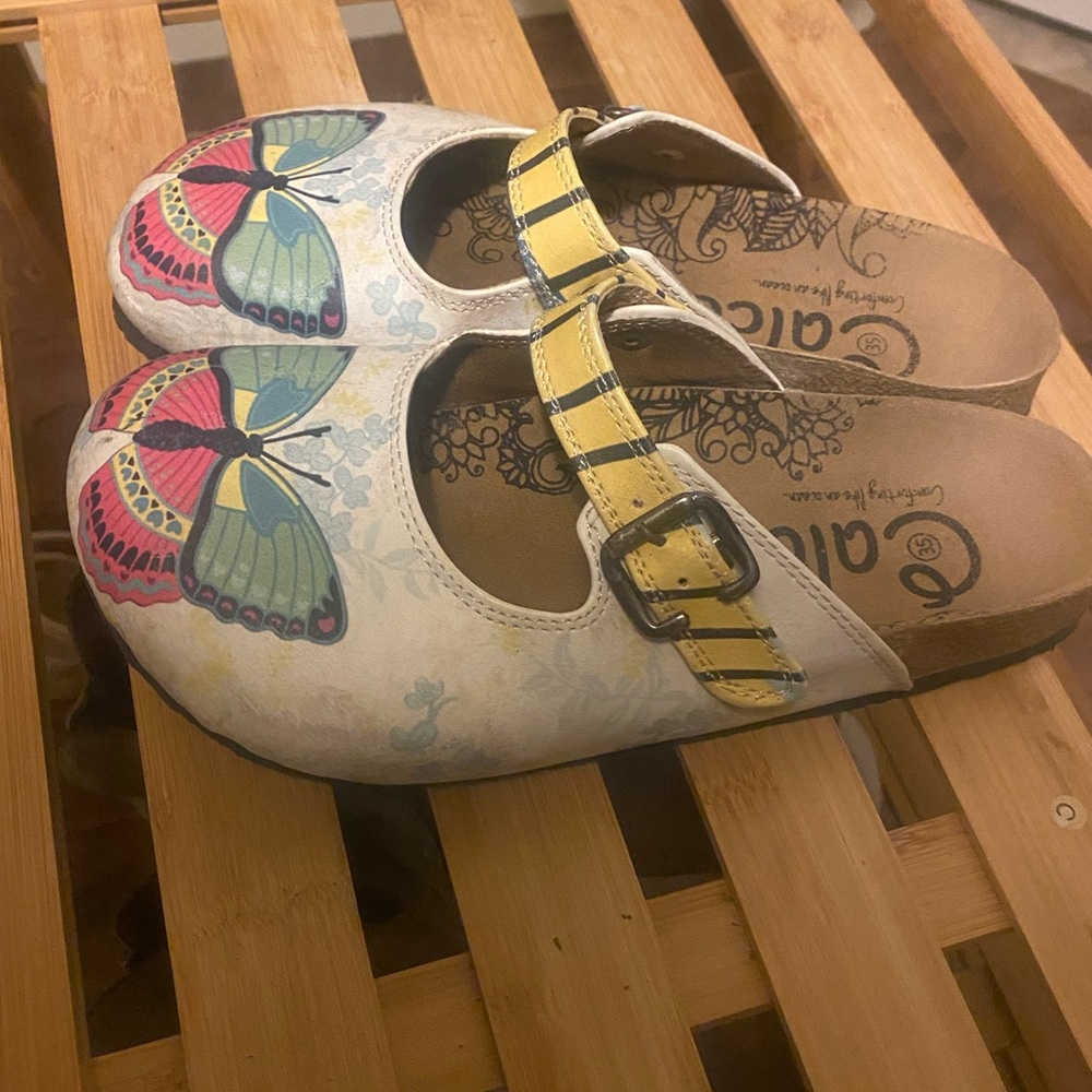 Calceo Clogs - Picture 3 of 4
